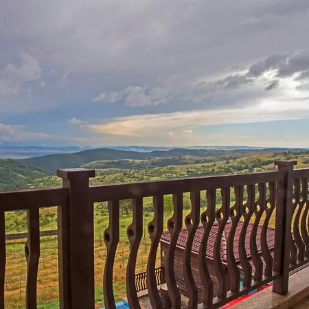 Penzion Chateau Erkech Kozichino